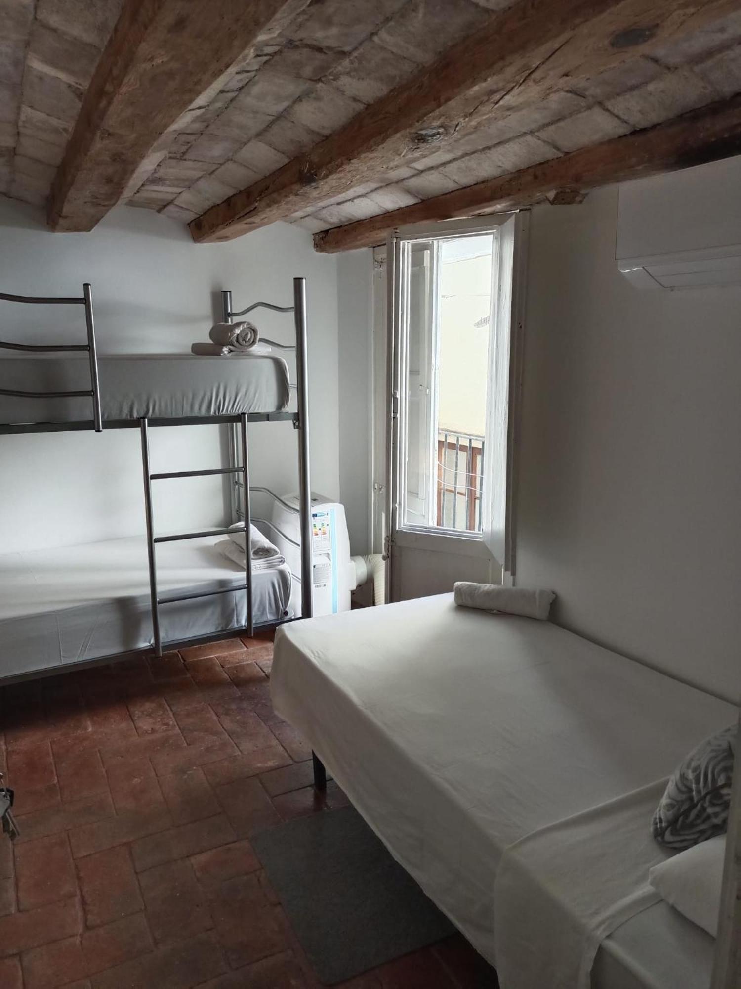 Habitacion Para Grupos Hasta 8 En Plena Rambla De Cataluna Барселона Экстерьер фото