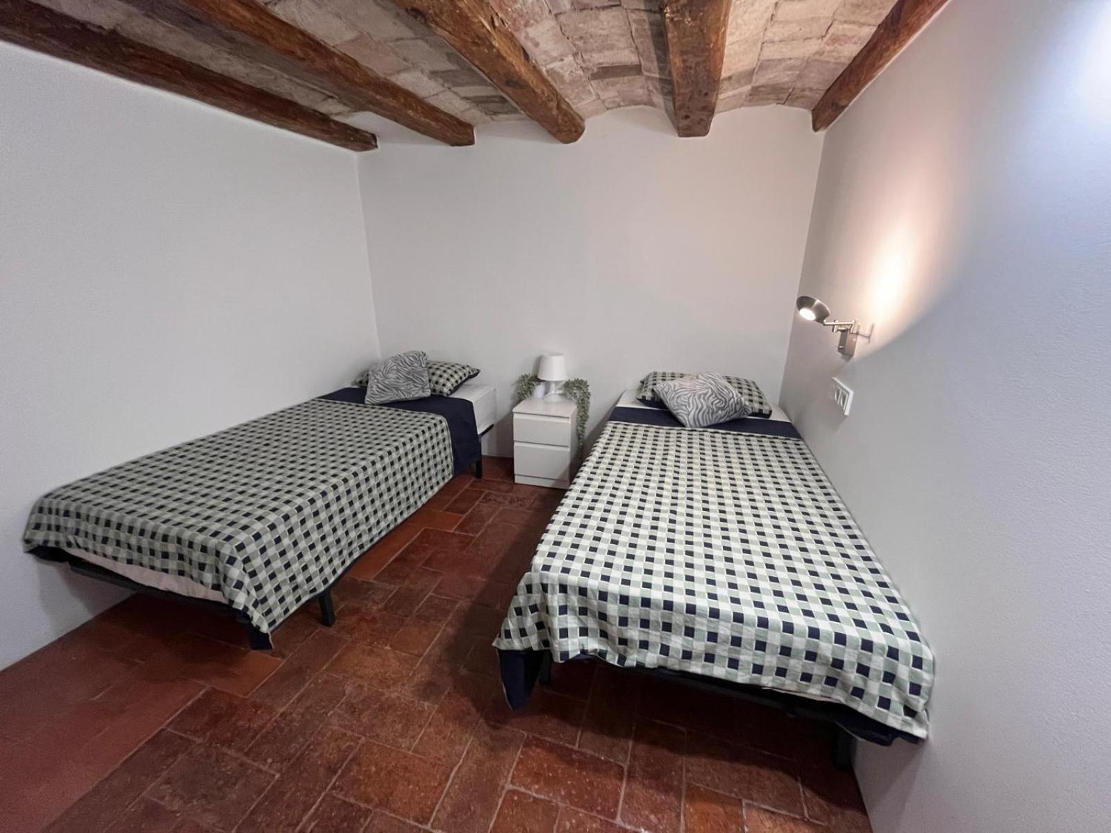 Habitacion Para Grupos Hasta 8 En Plena Rambla De Cataluna Барселона Экстерьер фото