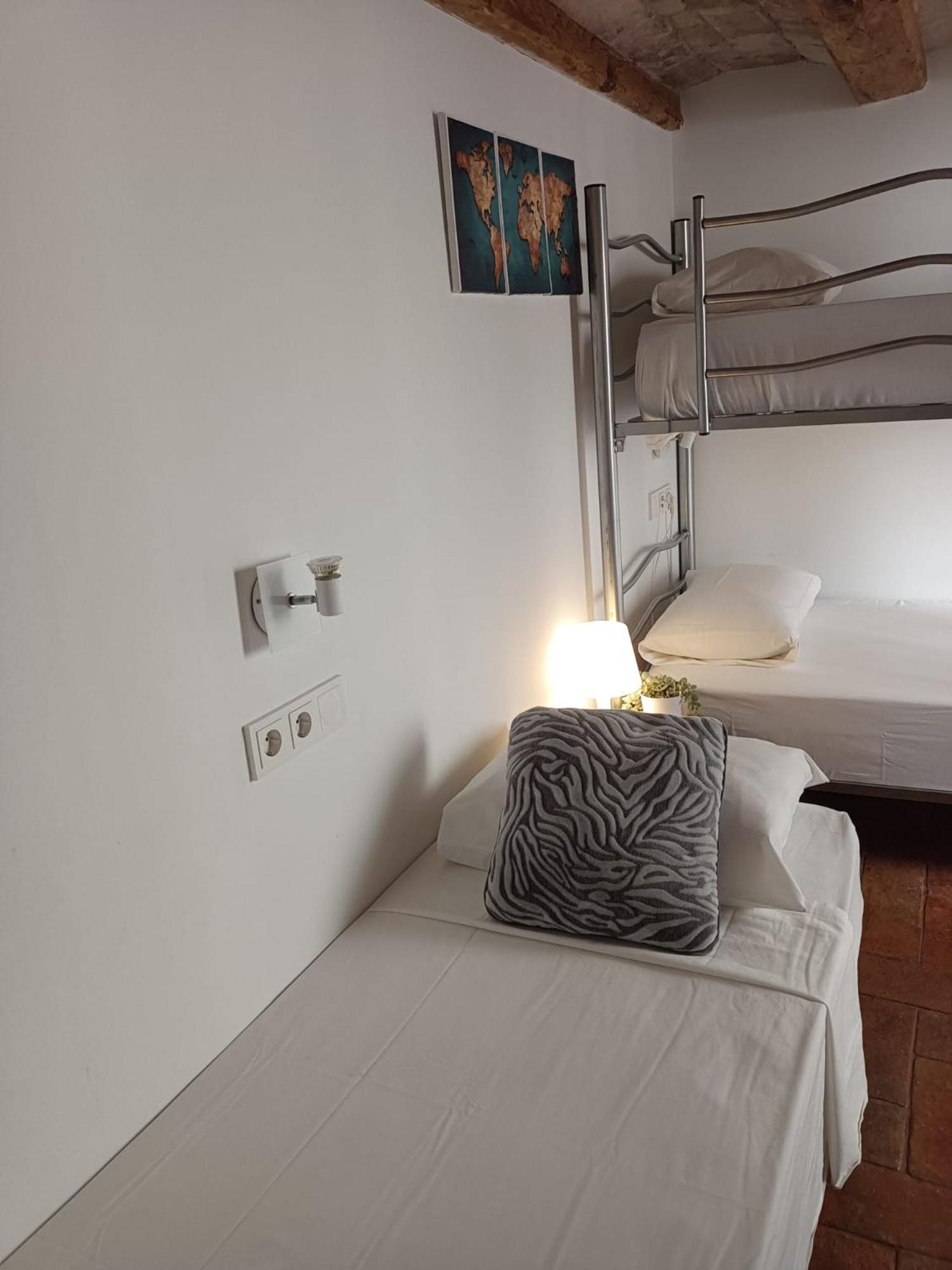 Habitacion Para Grupos Hasta 8 En Plena Rambla De Cataluna Барселона Экстерьер фото