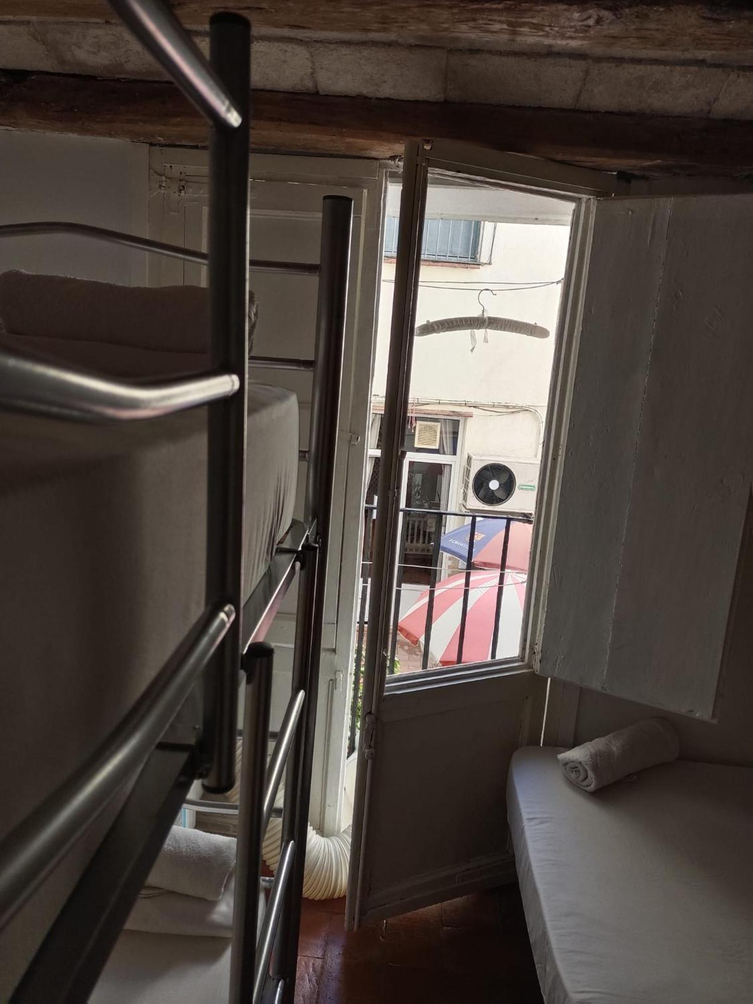 Habitacion Para Grupos Hasta 8 En Plena Rambla De Cataluna Барселона Экстерьер фото