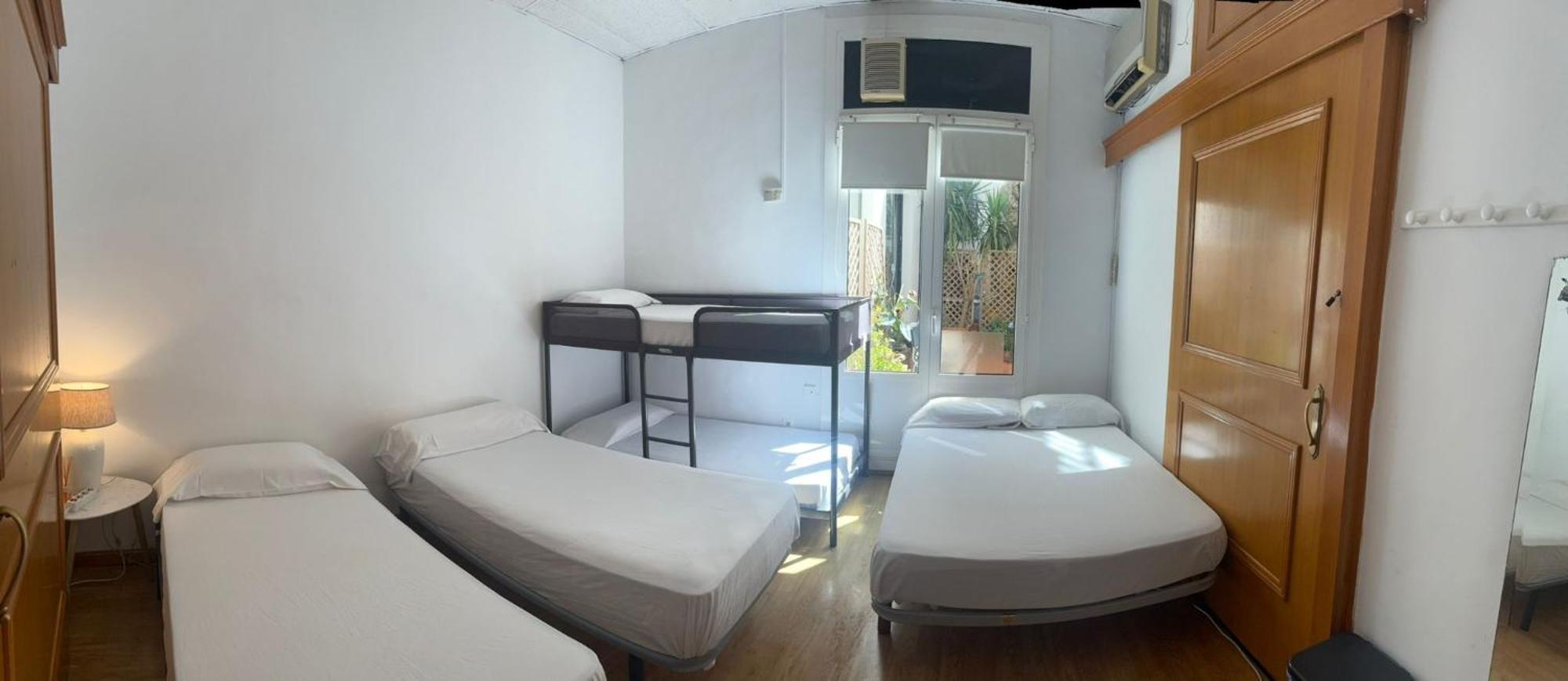 Habitacion Para Grupos Hasta 8 En Plena Rambla De Cataluna Барселона Экстерьер фото
