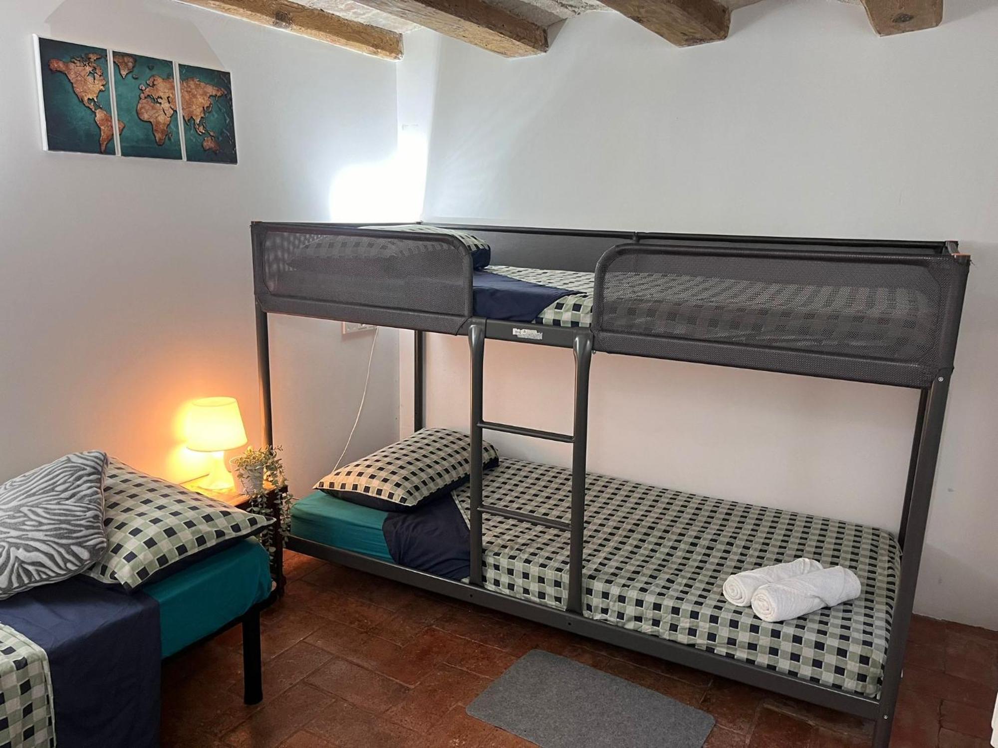 Habitacion Para Grupos Hasta 8 En Plena Rambla De Cataluna Барселона Экстерьер фото